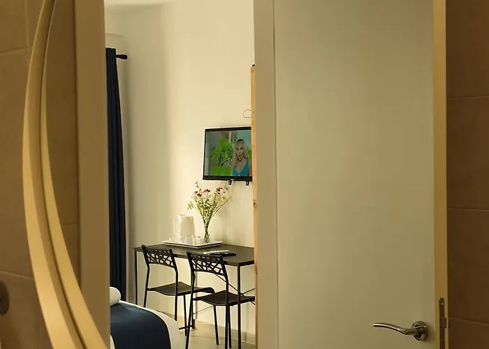 Cielo 27 מלון טיראנה